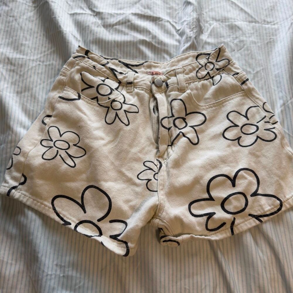 bailey blue Cream Floral Jean Shorts